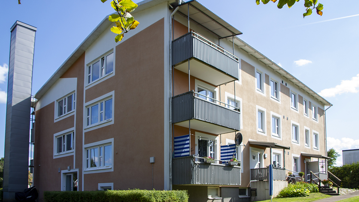 På Nybrogatan finns gott om plats för barnfamiljer.